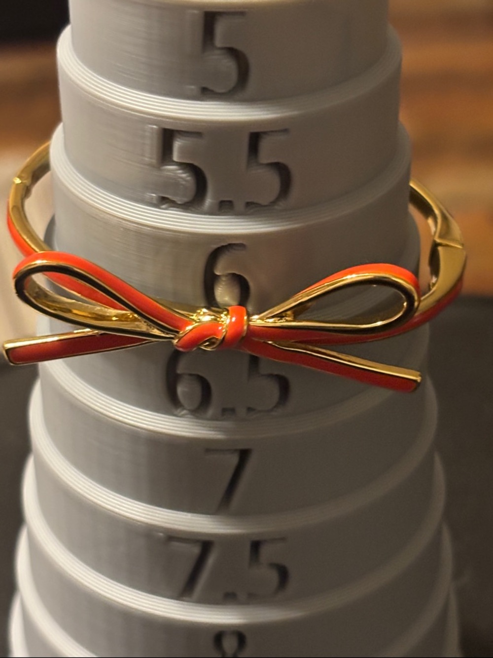 Kate Spade New York Skinny Mini Bow Bangle in Orange Enamel‎ - Picture 10 of 12